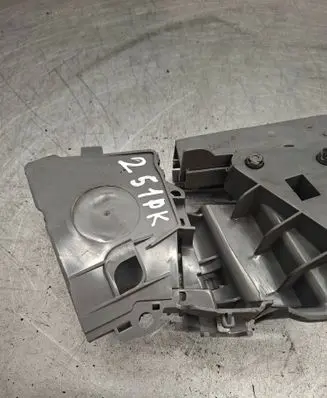 Mercedes-Benz R W251 Front door lock A2517230414