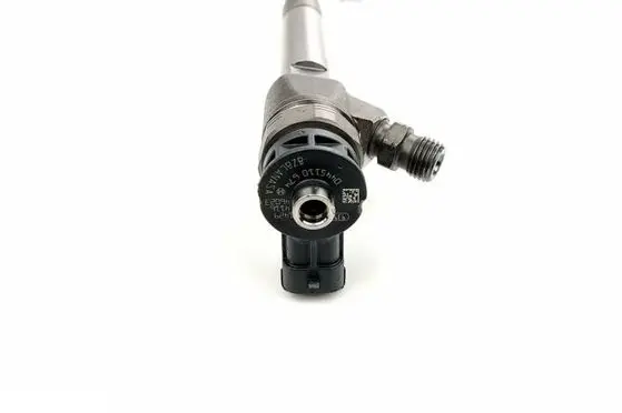 Alfa Romeo Giulia Fuel injector 55260836 0445110674