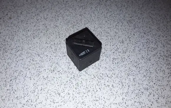BMW 5 E60 E61 Other relay 6901469