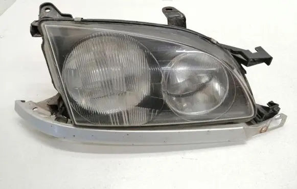 Toyota Avensis T220 Headlight/headlamp 54533365