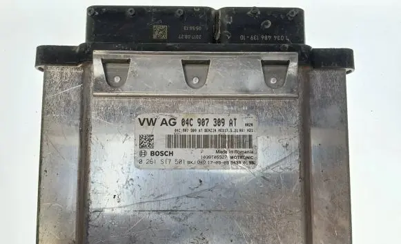 Seat Ibiza V (KJ) Engine control unit/module 04C907309AT 0261S17501