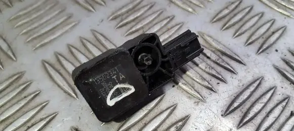 Opel Insignia A Airbag deployment crash/impact sensor 13502341 149712