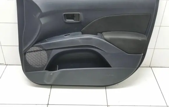 Mitsubishi Outlander Front door card panel trim 7221b666xb 4561195 Spc02867