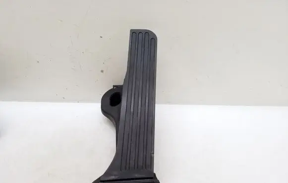 Volkswagen Golf V Accelerator throttle pedal 1K1721503L