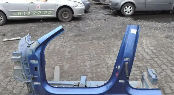 Volvo S90, V90 Side car body part 