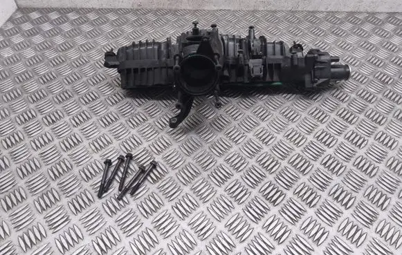 Volvo V70 Intake manifold 31293737