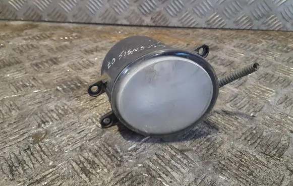 Toyota Avensis T250 Front fog light 812100d041