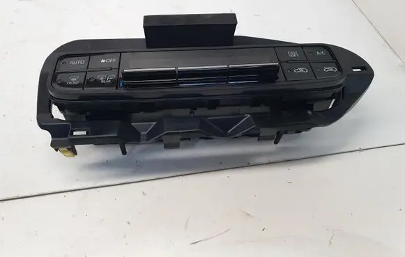 Toyota Auris E180 Climate control unit 75H695
