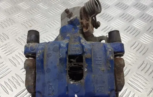 Mazda 3 I Rear brake caliper