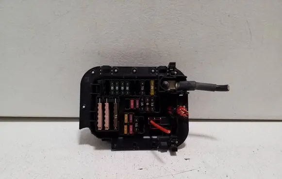 Mercedes-Benz EQC Fuse module A2135403038