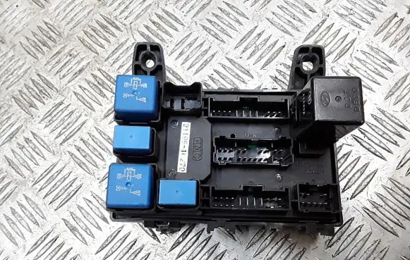 Hyundai Getz Fuse module 911981c220