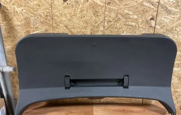 Opel Astra H Tailgate trim 13201328