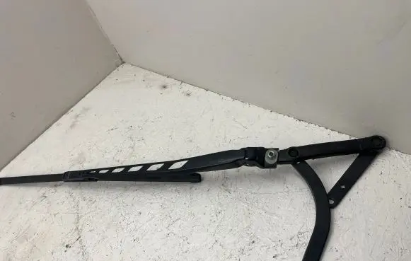 BMW 5 E60 E61 Front wiper blade arm 179903