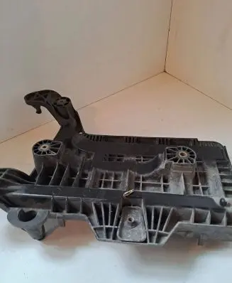 Volkswagen Touran I Battery box tray 1K0915333B