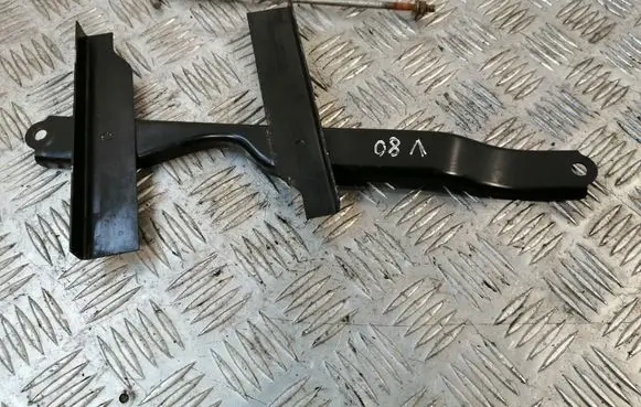 Battery bracket