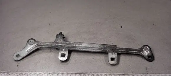 Opel Vectra C Engine mounting bracket