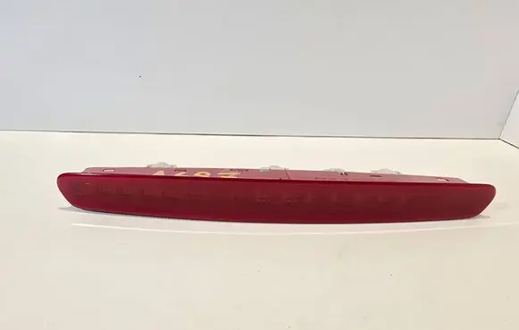 Opel Cascada Third/center stoplight 39026011 011339