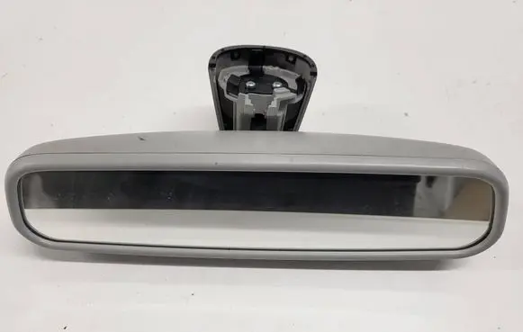Rear view mirror (interior)
