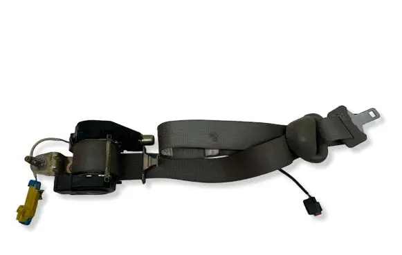 Jeep Cherokee III KJ Front seatbelt 33012766