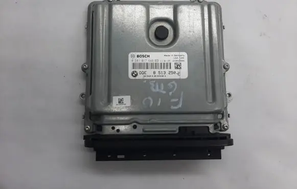 BMW 5 F10 F11 Engine control unit/module 8513250