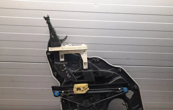 Alfa Romeo Stelvio Rear window lifting mechanism without motor 50552813