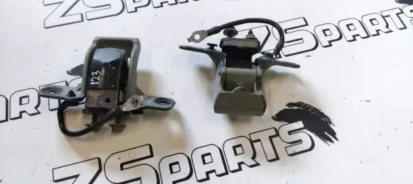 BMW 3 E46 Tailgate hinge 8253763