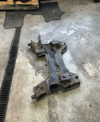 Citroen C3 Picasso Front subframe