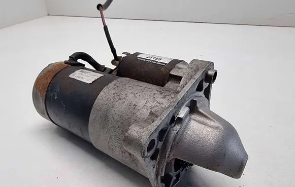 Opel Zafira B Starter motor M001T30071 5353857