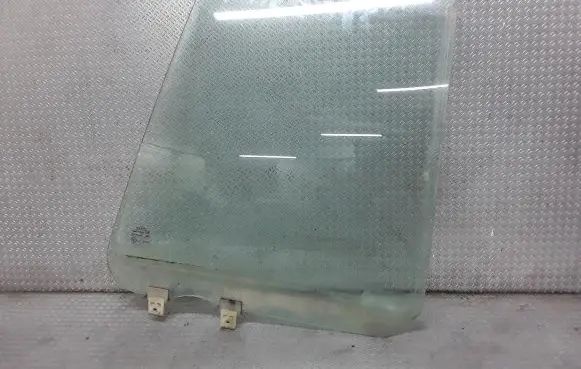 Opel Frontera A Rear door window glass