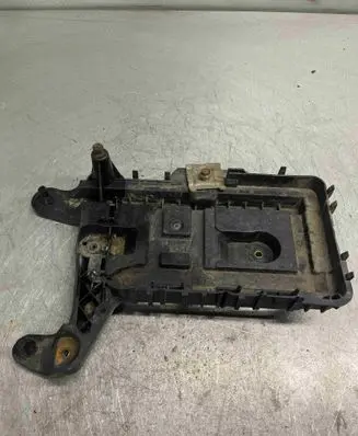 Volkswagen Tiguan Battery tray 1k0915333