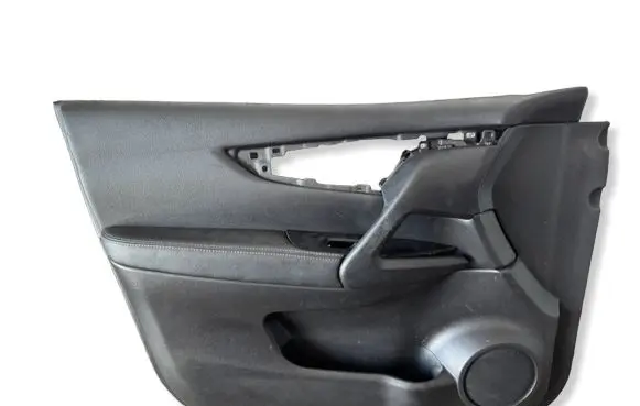 Nissan Qashqai Front door card panel trim BOCZEKPLJ11