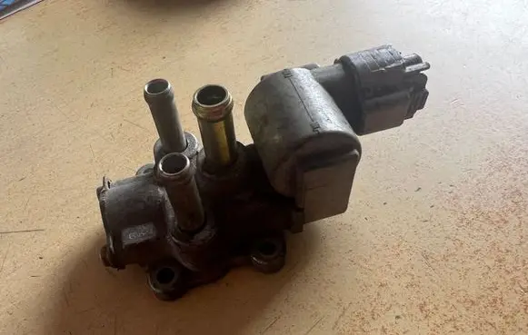 Toyota Carina T190 Idle control valve (regulator) 2227016060 1368000380