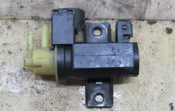 Nissan Note (E12) Turbo solenoid valve