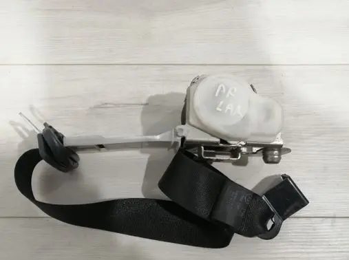 Opel Vectra C Front seatbelt 01DDL316530GMB ER041752391 04175