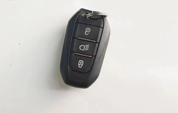 Citroen C4 III e-C4 Ignition key/card 43392MH4307D E258284 9840150780