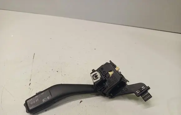 Skoda Octavia Mk2 (1Z) Indicator stalk 1K0953513A