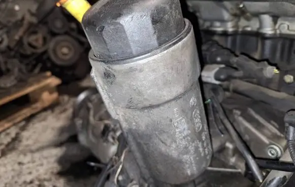 Ford Galaxy Oil filter cover 038115466