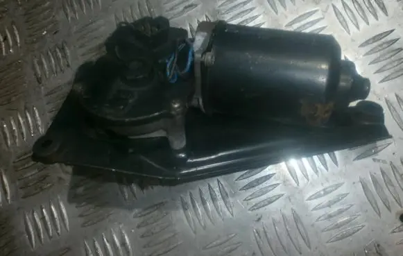 Mazda 323 F Wiper motor
