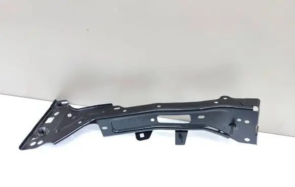 Audi A4 S4 B9 Fender mounting bracket 8W0821136c