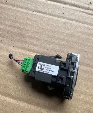 Volvo XC60 Engine start stop button switch 10090125 31394114 SN80500141681335