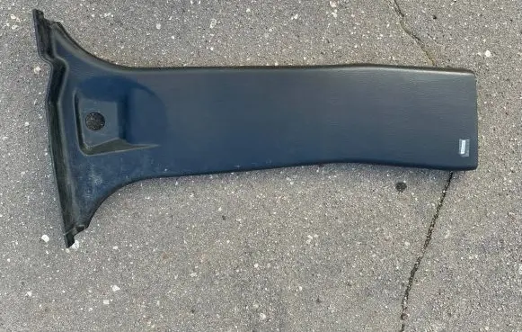 (B) pillar trim (bottom)