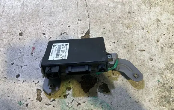 Volkswagen Caddy Tow bar trailer control unit/module 8E0907383C S0004 5DS00840803