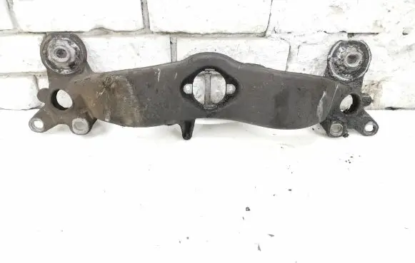 Audi A4 S4 B6 8E 8H Gearbox mounting bracket 8E0399263