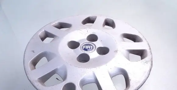Fiat Punto (188) R14 wheel hub/cap/trim 46759184
