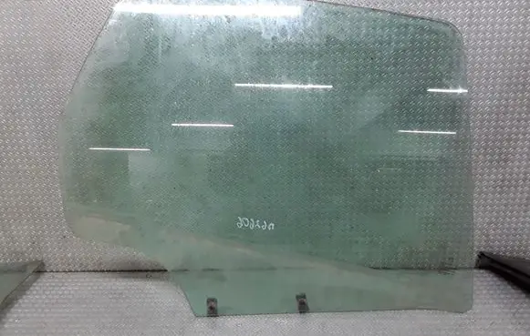 Peugeot 308 Rear door window glass