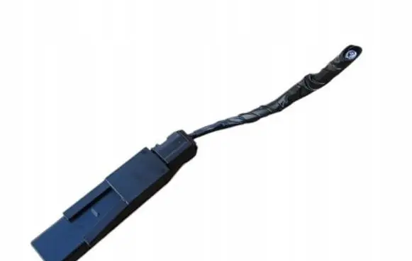 Mazda CX-5 Aerial antenna amplifier