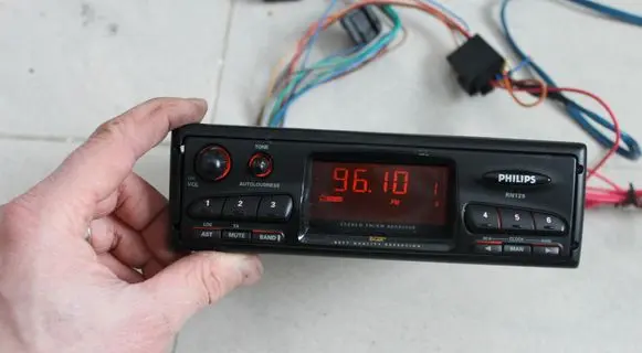 Mercedes-Benz E W124 Radio/CD/DVD/GPS head unit TR129