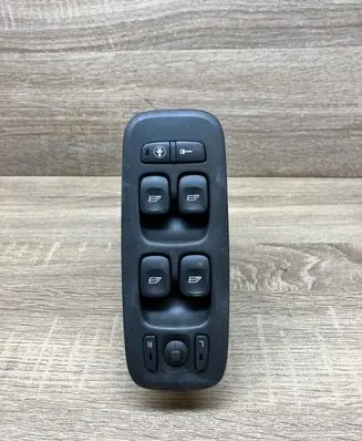 Volvo V70 Electric window control switch 8682836 MD323300104
