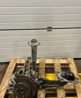 Toyota C-HR I Rear wheel hub spindle/knuckle 