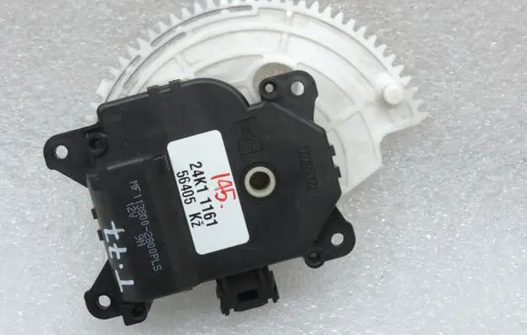 Toyota Avensis T270 Air flap motor/actuator 8710602140